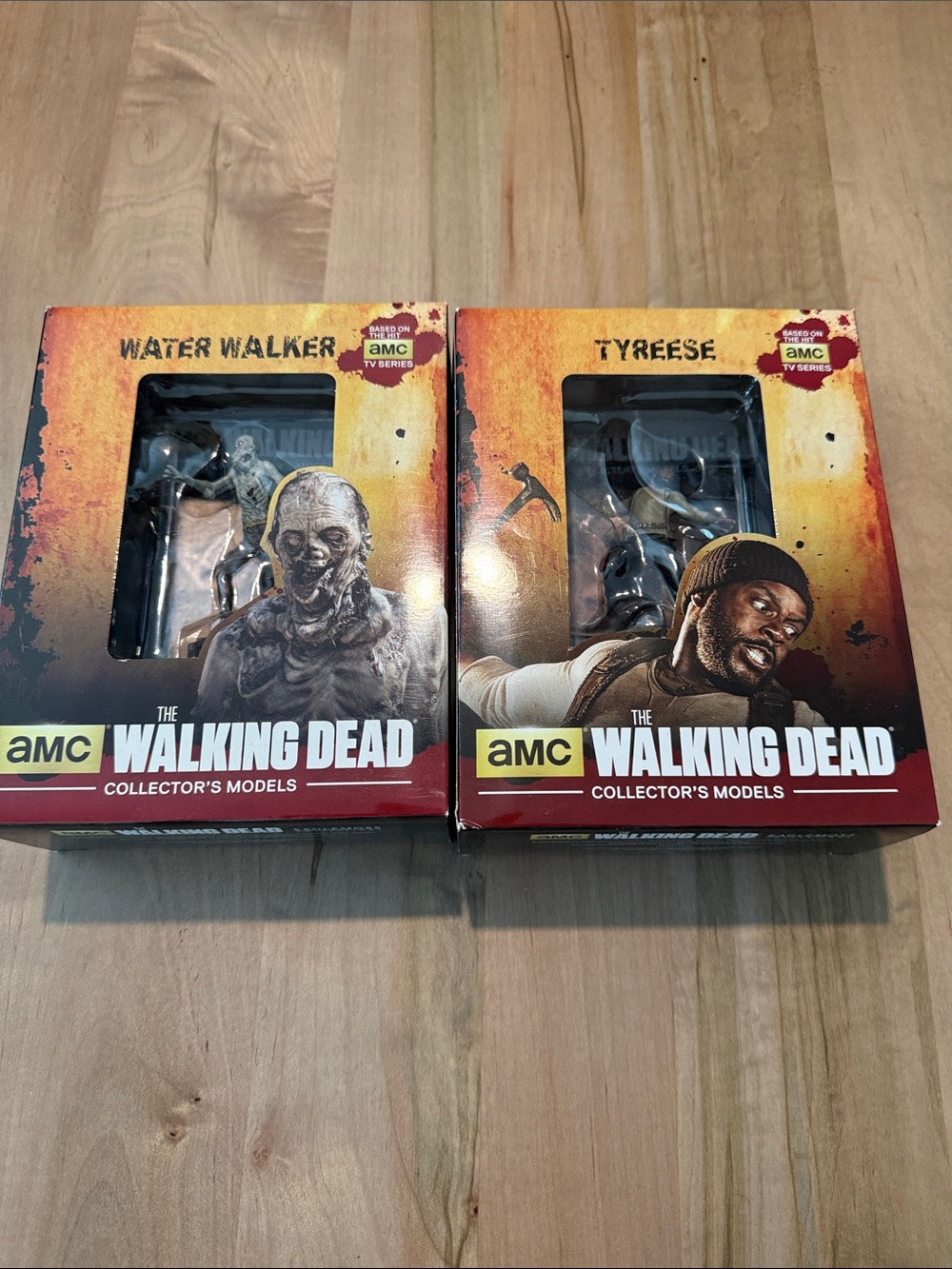 AMC The Walking Dead Collector's Models - Water Walker & Tyreese